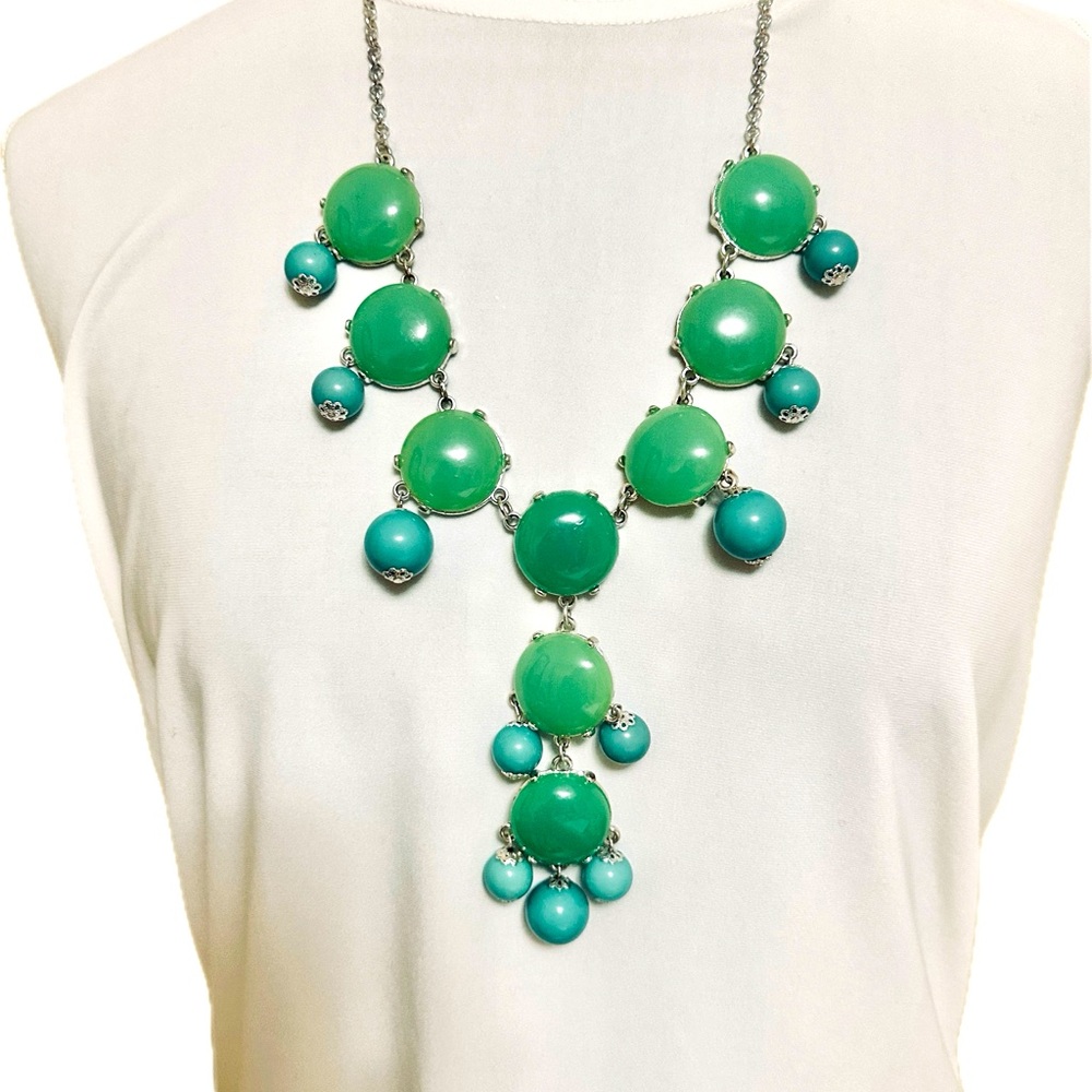 Elegant Green Statement Necklace